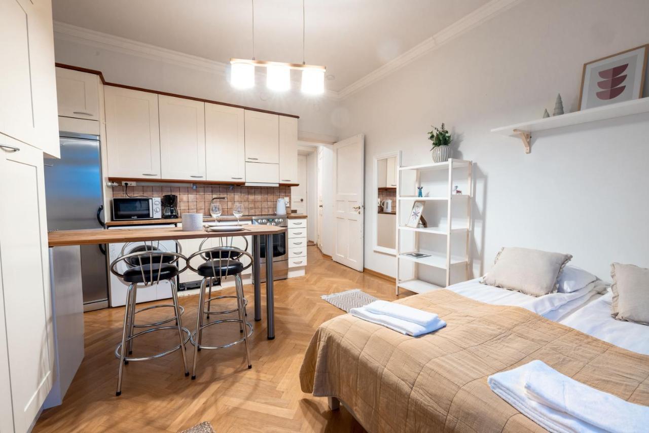 הלסינקי 2Ndhomes Cozy & Compact Top Floor Studio In Erottaja מראה חיצוני תמונה